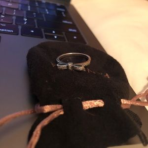 Pandora Silver Sparkling Bow Size 58 or 8 1/2
